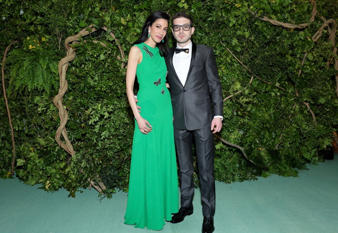 Boda de élite: Alex Soros, hijo del magnate George Soros, y Huma Abedin, exasesora de Hillary Clinton, se casan en los Hamptons